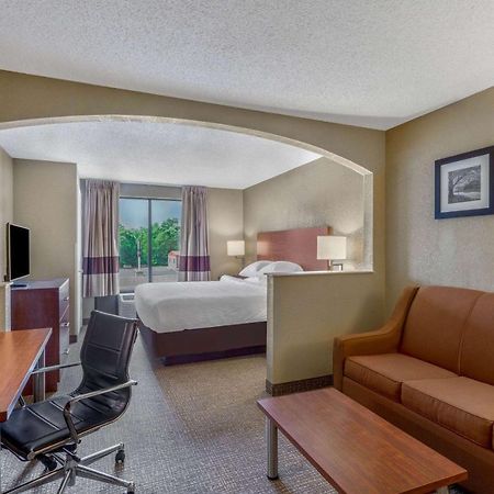 Days Inn By Wyndham Blairsville Екстериор снимка