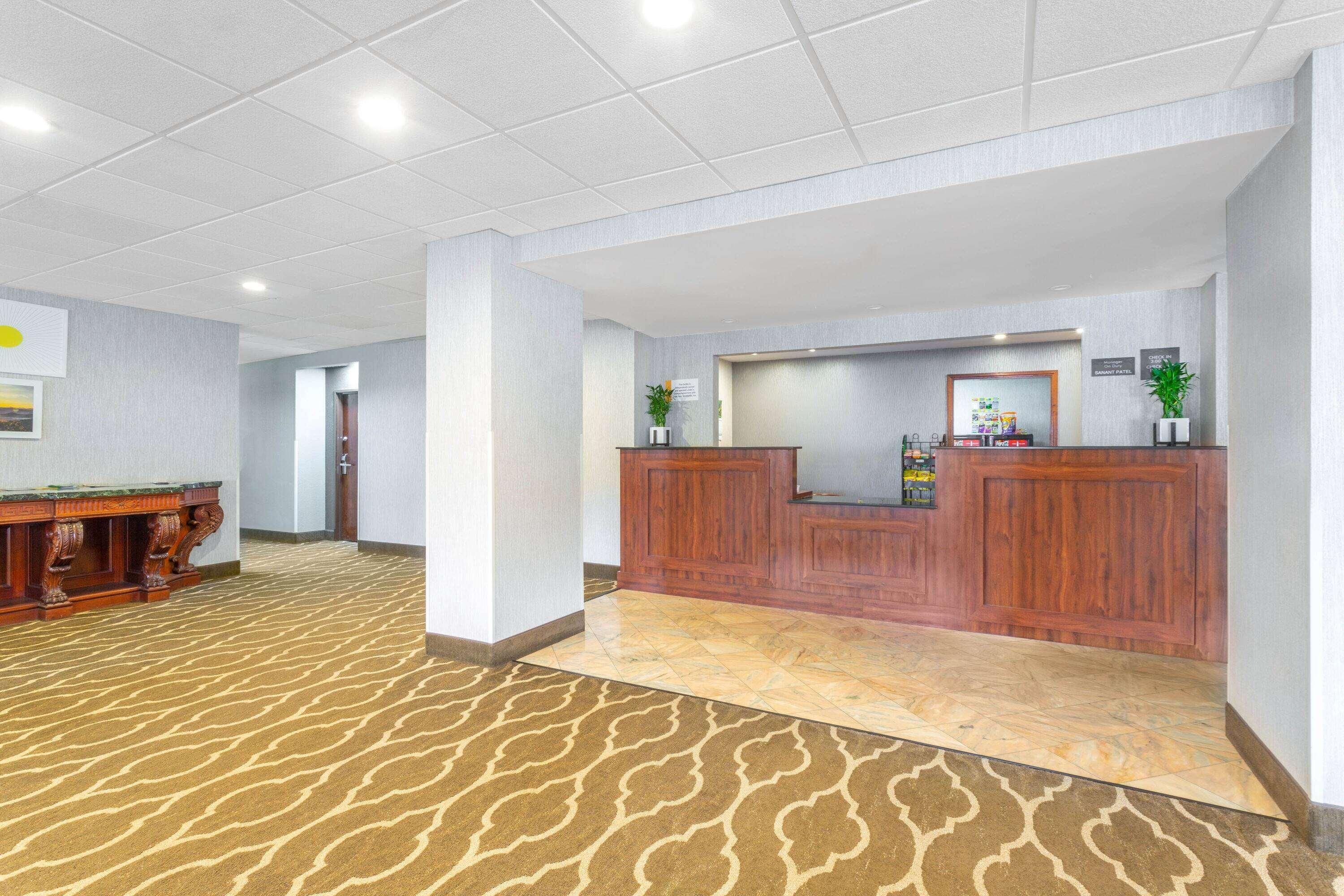 Days Inn By Wyndham Blairsville Екстериор снимка