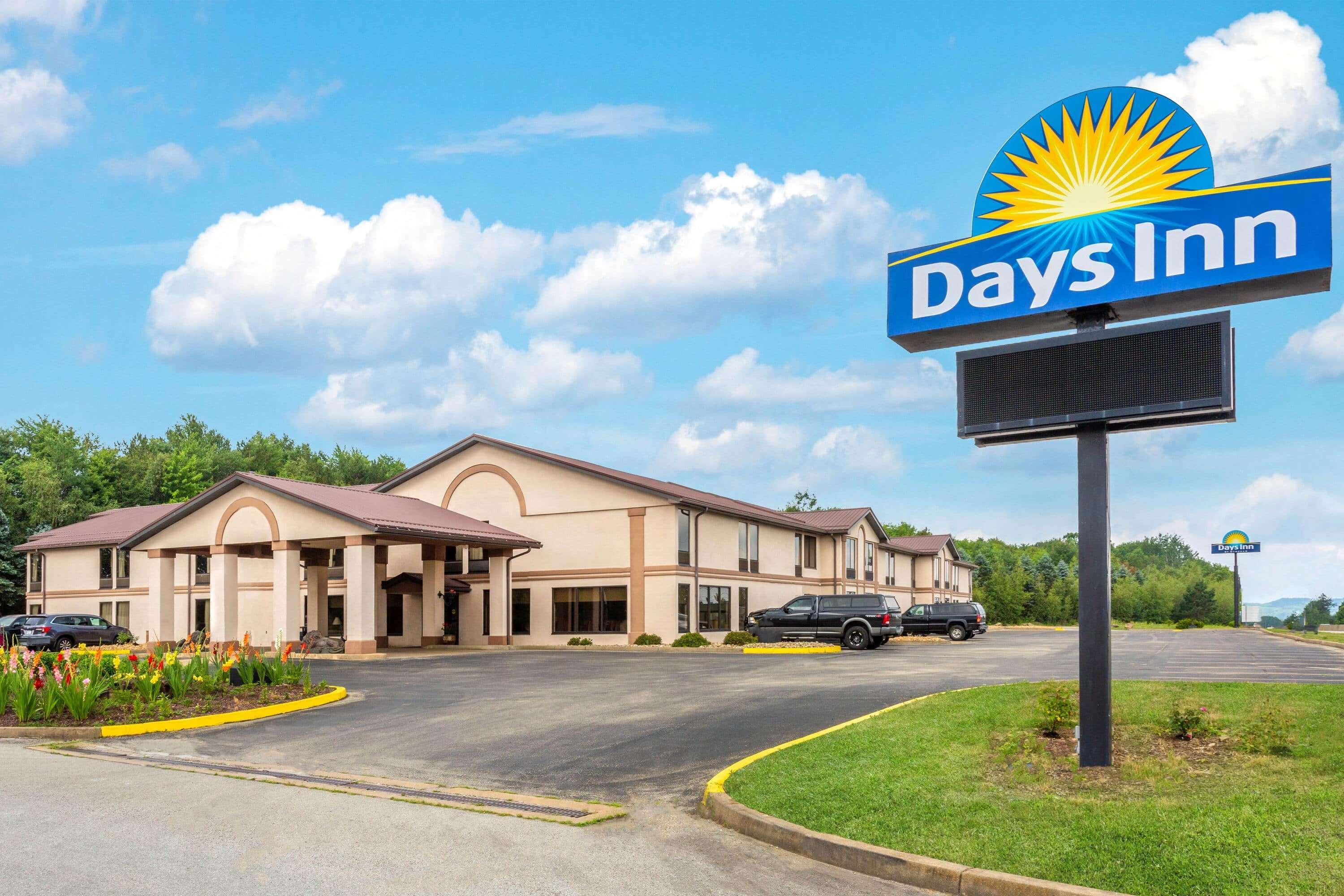 Days Inn By Wyndham Blairsville Екстериор снимка